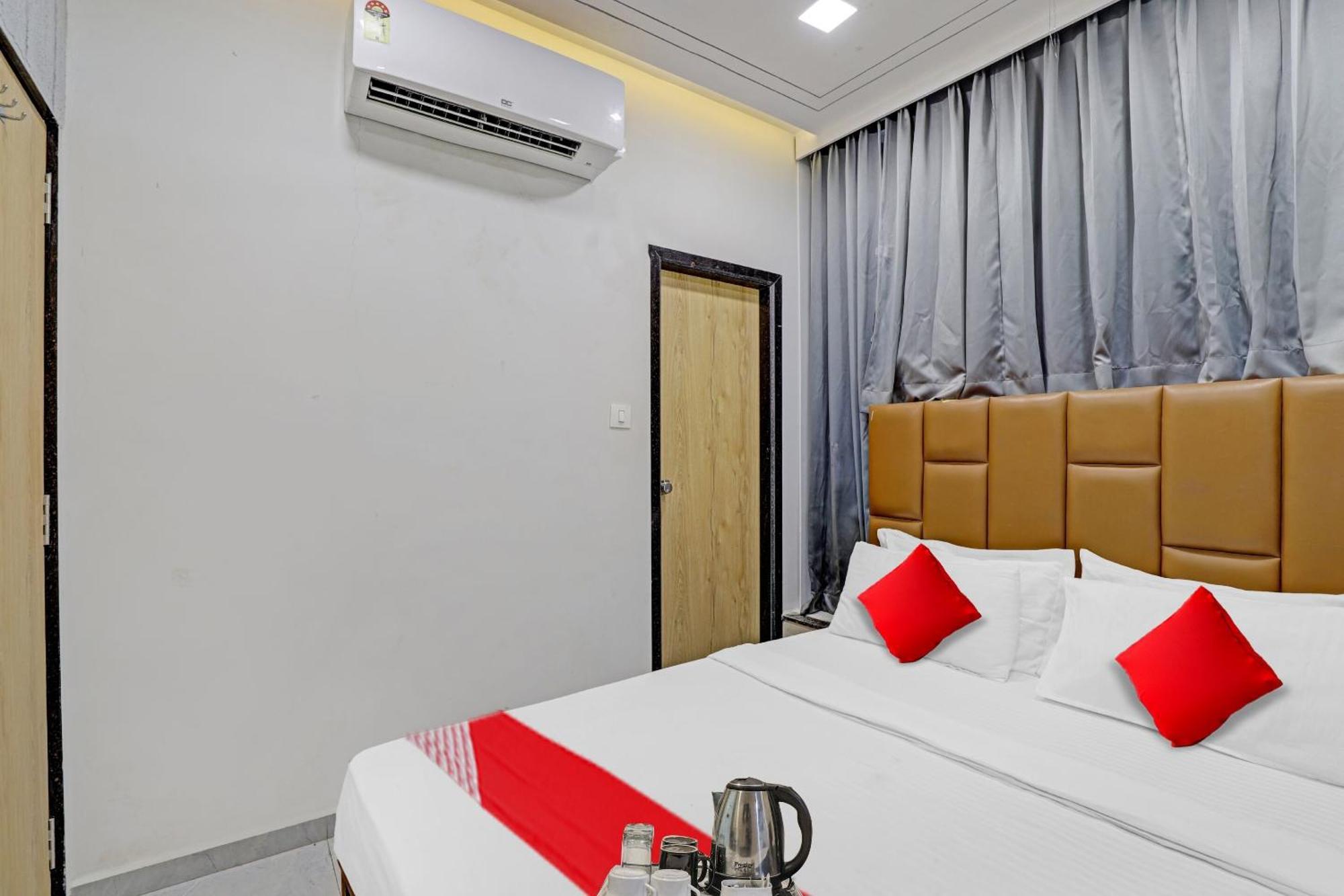 Hotel O Royal Orbit Сурат Экстерьер фото