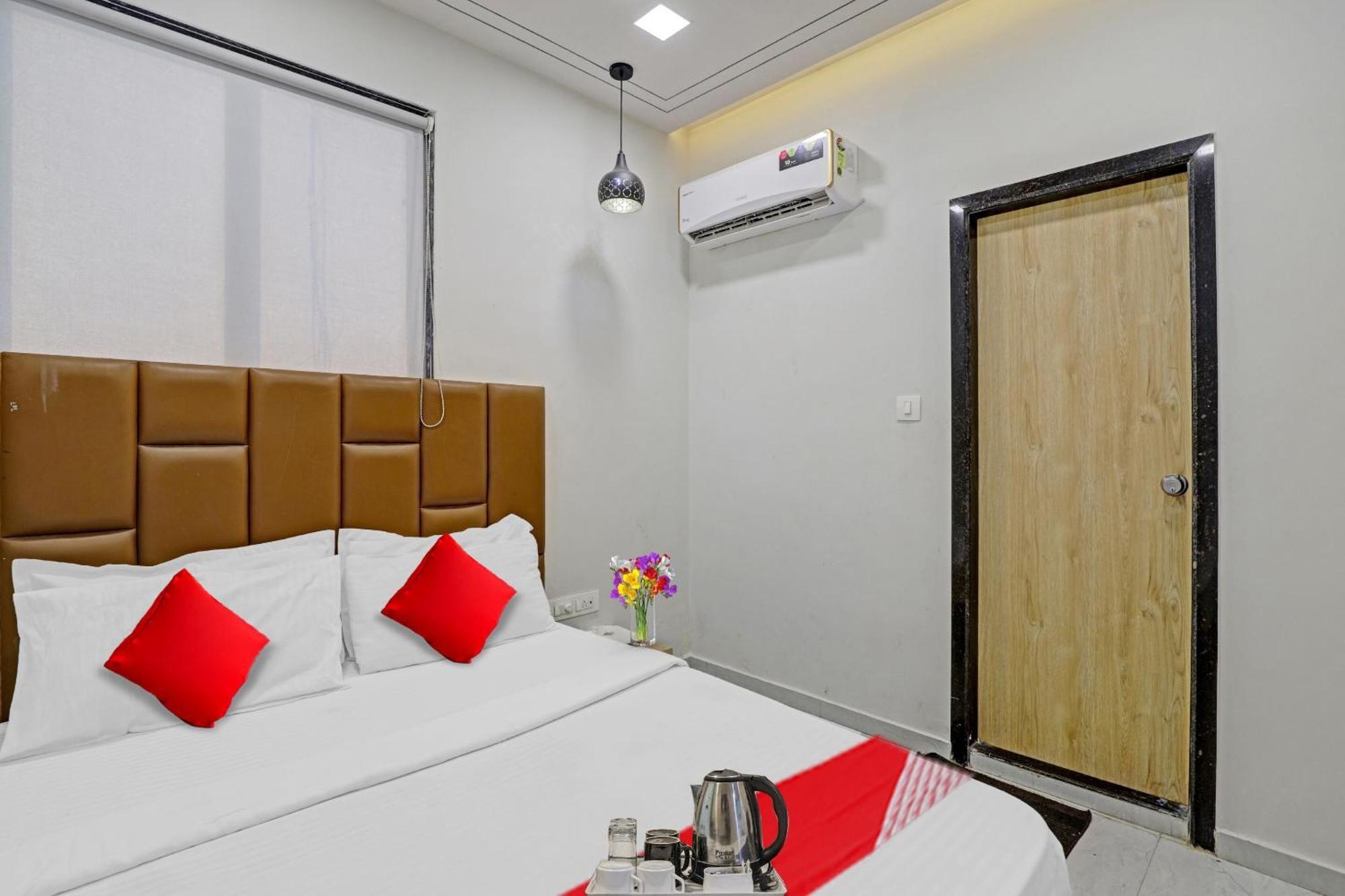 Hotel O Royal Orbit Сурат Экстерьер фото