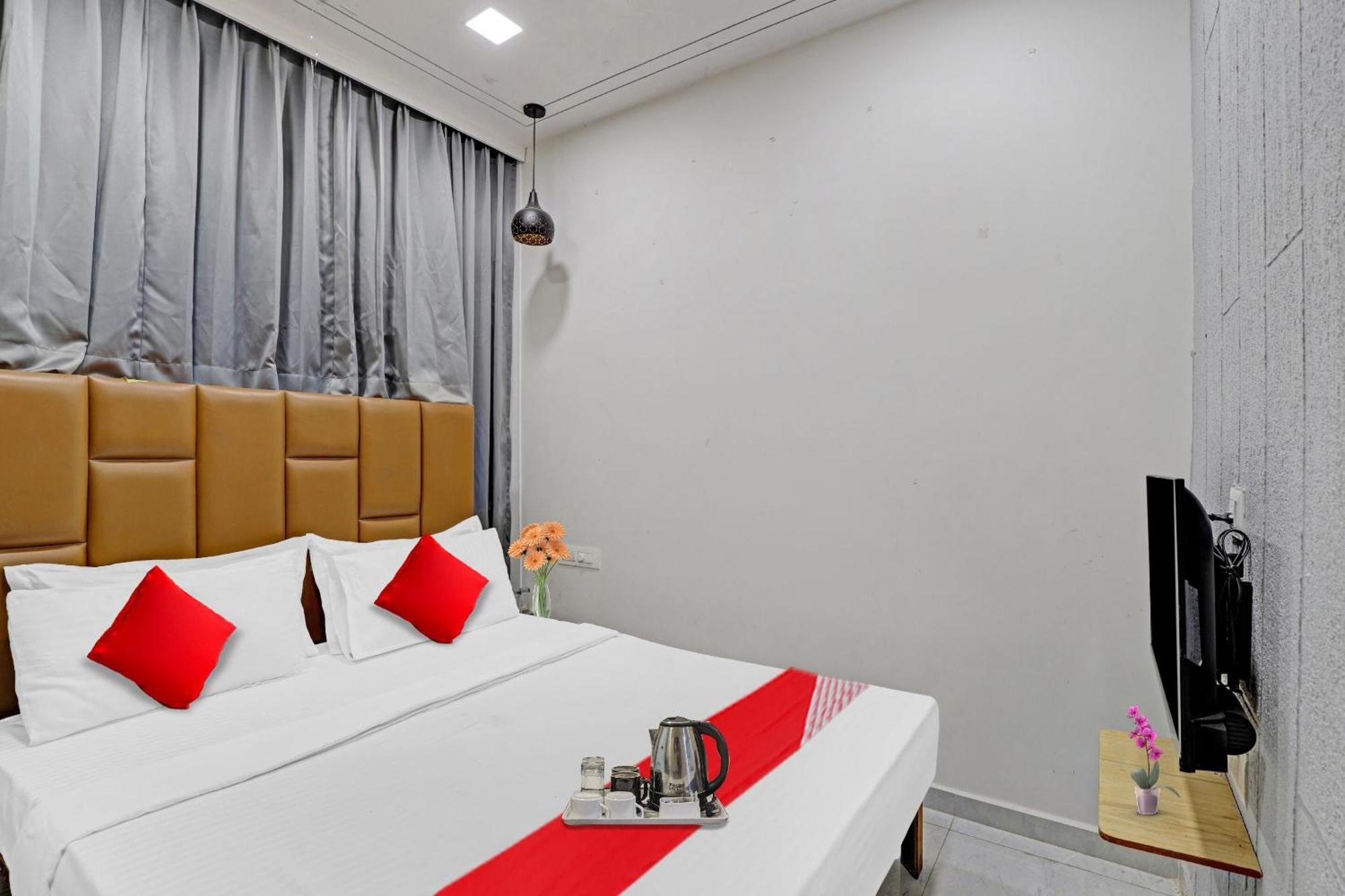 Hotel O Royal Orbit Сурат Экстерьер фото