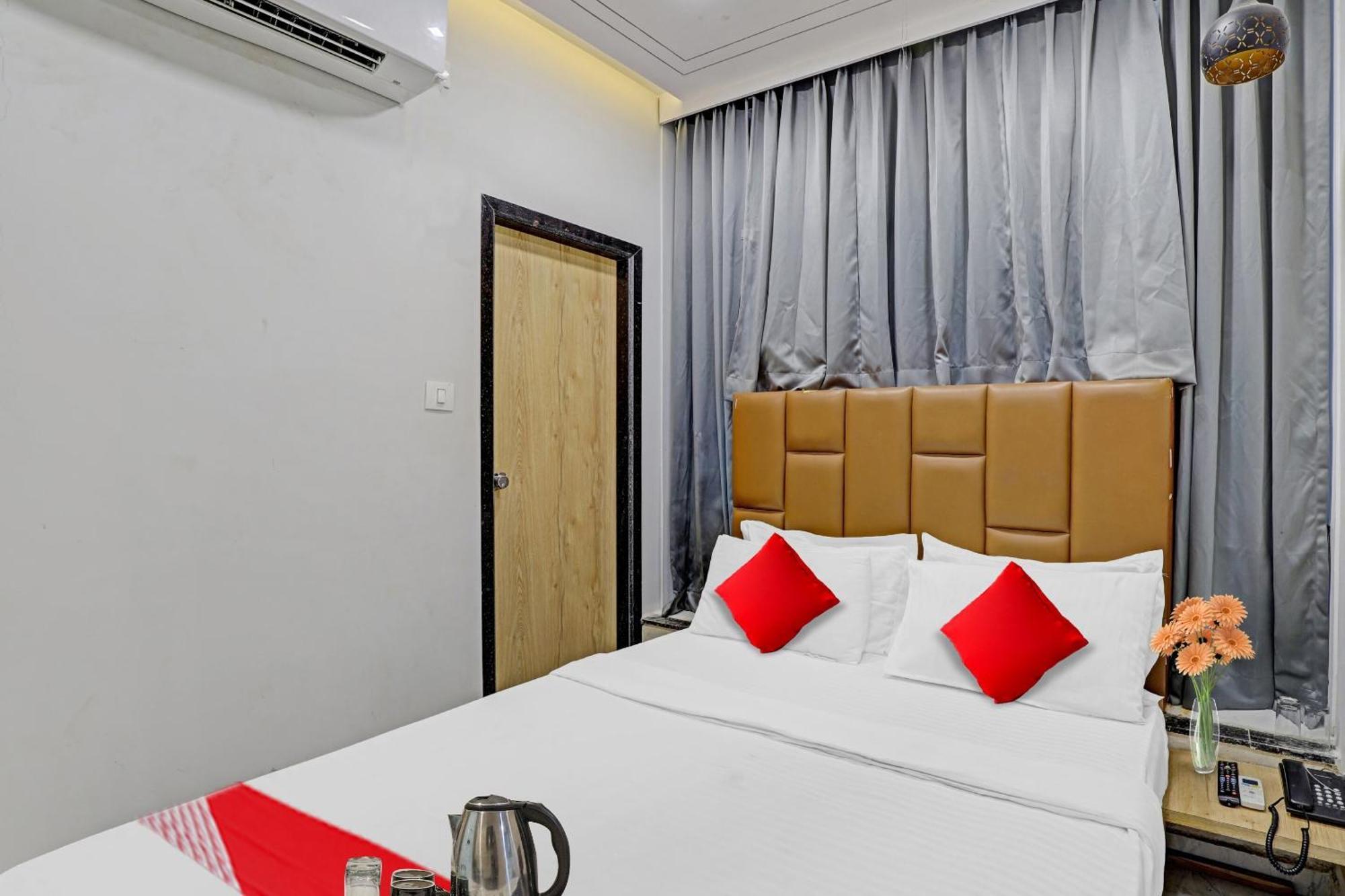 Hotel O Royal Orbit Сурат Экстерьер фото